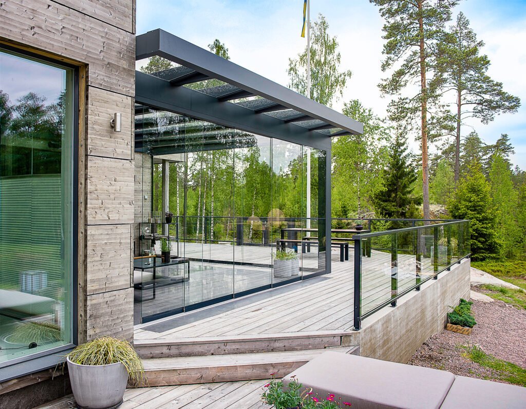 Aluxe UltraLine Classic tuinkamer in antracietgrijs met glazen schuifwanden