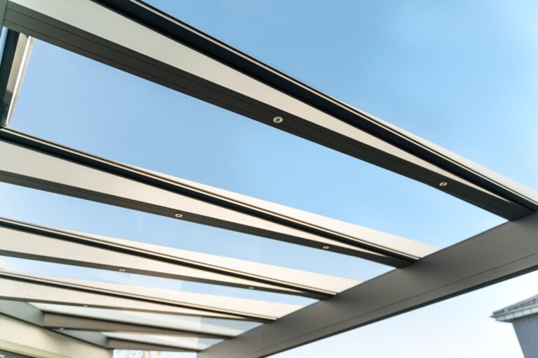 Aluxe UltraLine Classic tuinkamer in antracietgrijs met terrasmeubilair